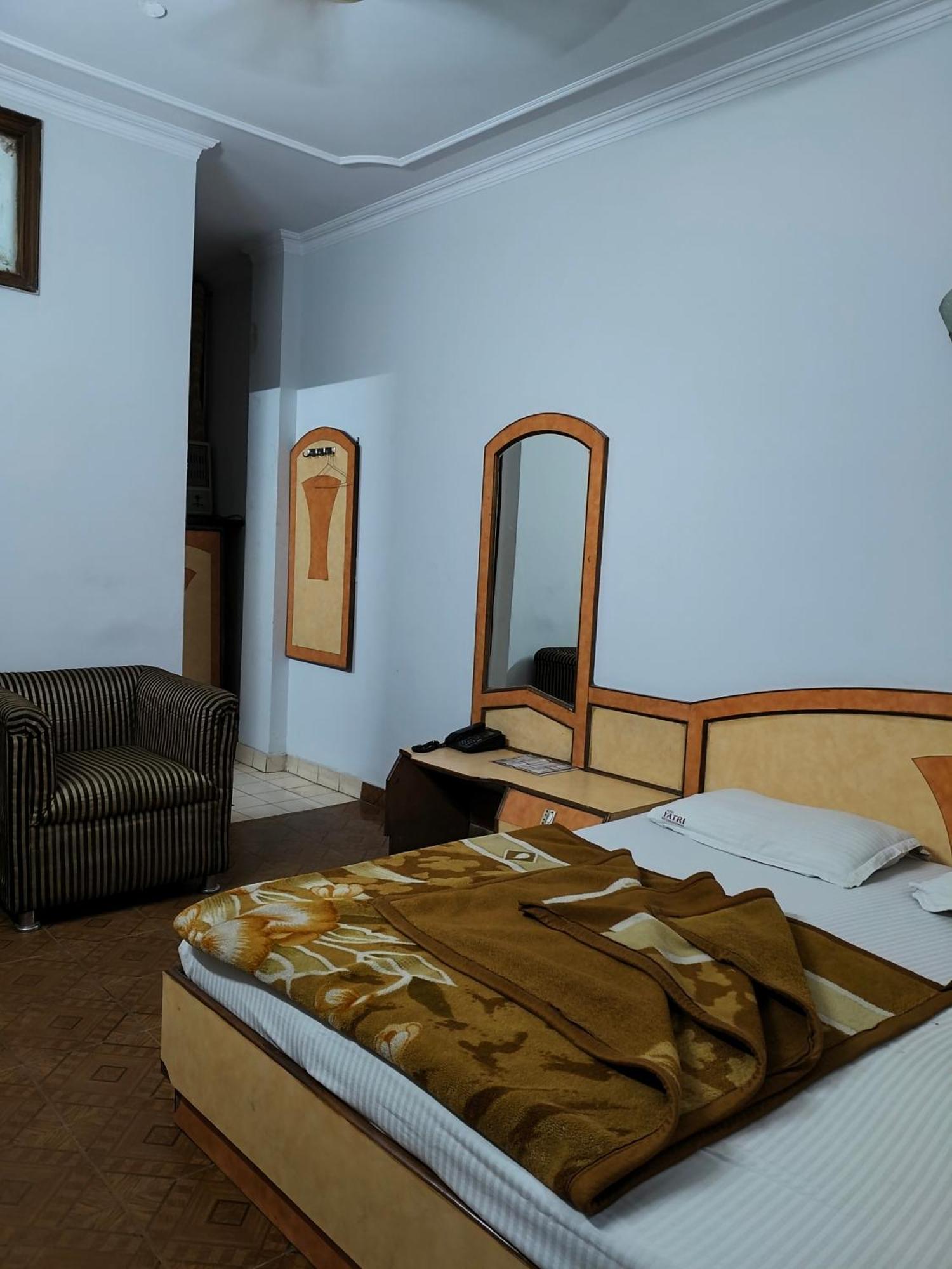 Hotel Yatri International New Delhi Room photo